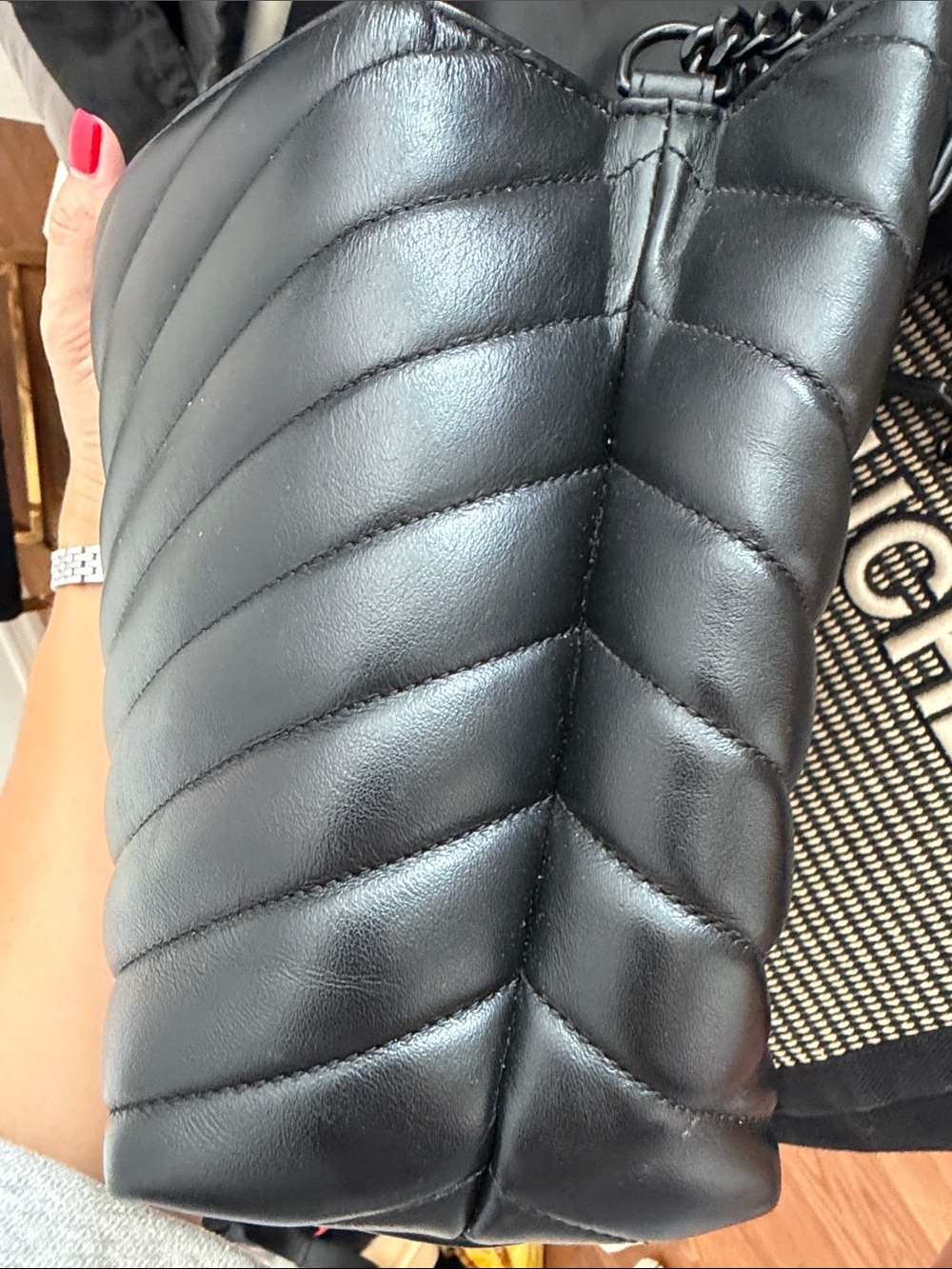 Saint Laurent Black Quilted Leather Shoulder Bag with Matte Logo - Picture 10 of 14